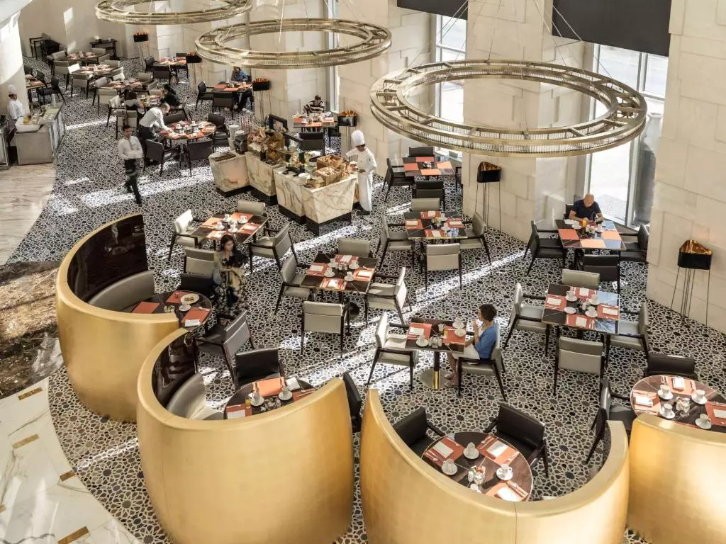 رستوران هتل شانگری لا